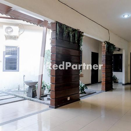 Cherry Pink Hotel Medan Mitra Reddoorz Eksteriør billede