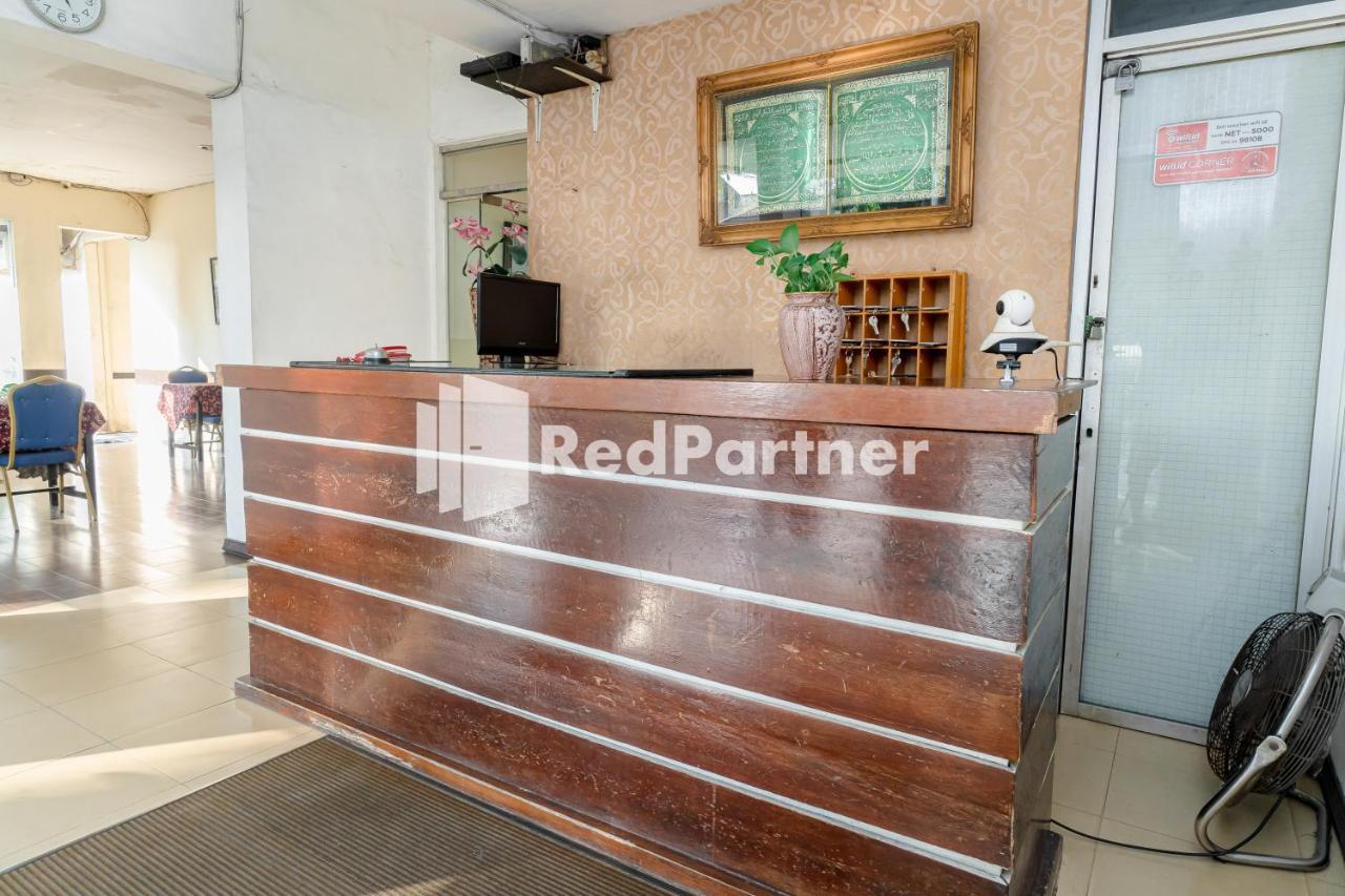 Cherry Pink Hotel Medan Mitra Reddoorz Eksteriør billede