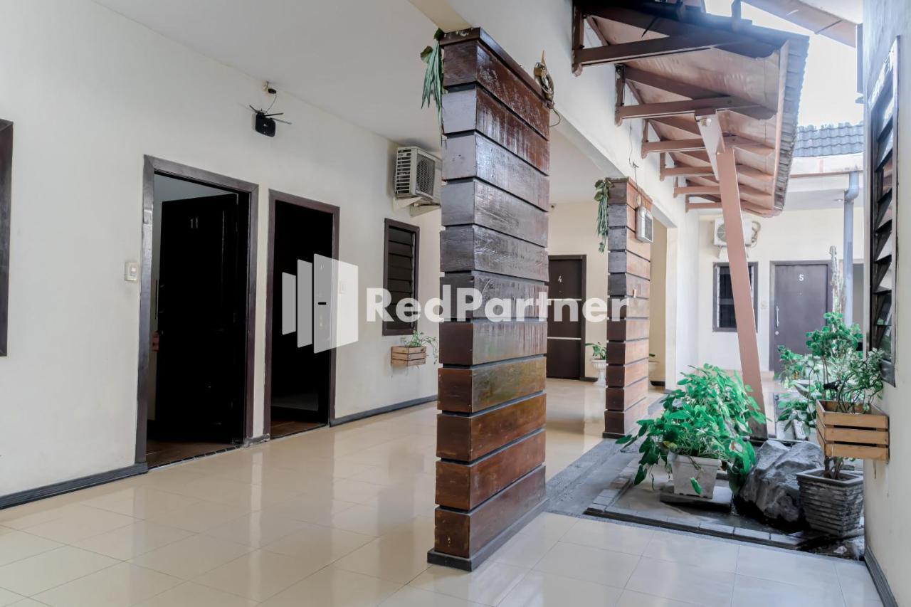 Cherry Pink Hotel Medan Mitra Reddoorz Eksteriør billede